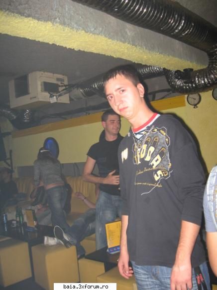 da e frumoasa adik :d:d =))))))) si eu sunt te urata te cunosc poza:d cate un salut